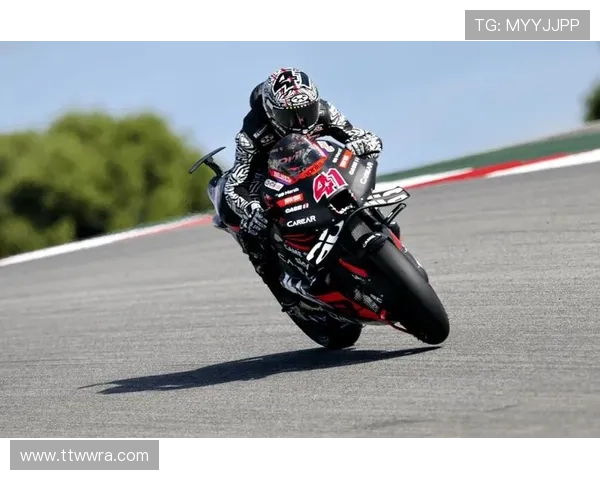 MotoGP新赛季战局升温车队调整引发冠军格局变化走势分析